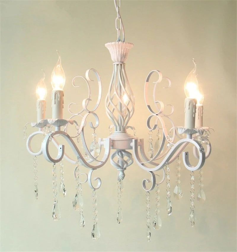 lustre vintage en cristal et fer forgé pour un éclairage élégant