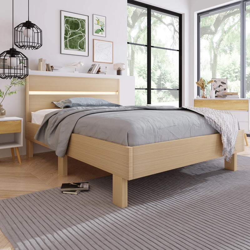 lit en bois avec rangement et éclairage intégré