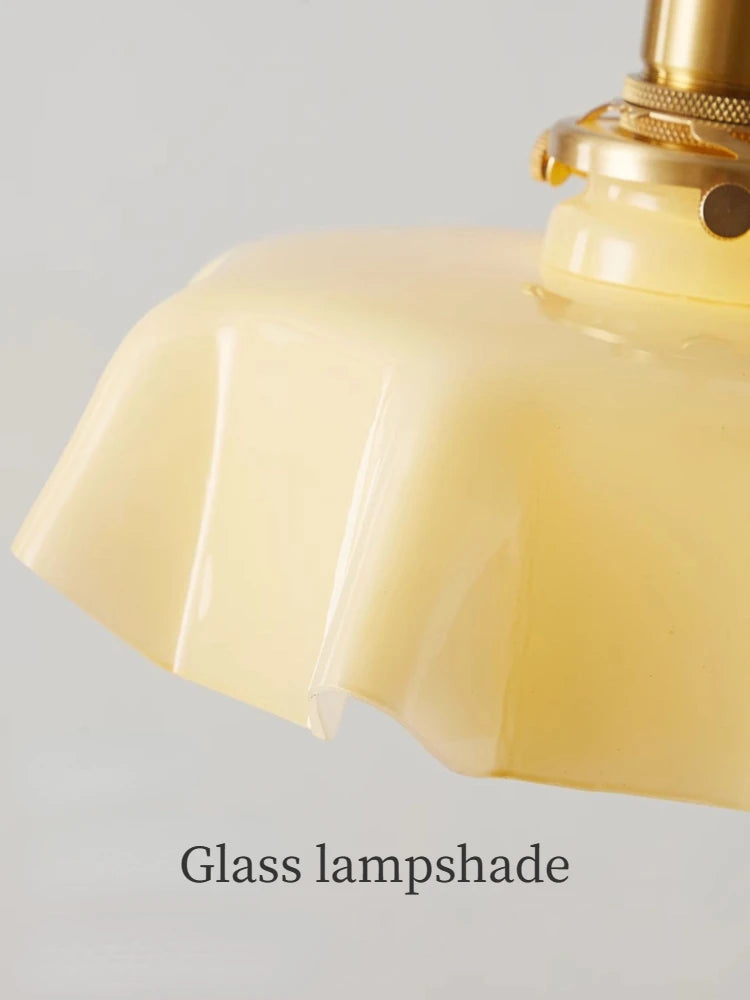 Suspension en verre fleuri pour décoration créative
