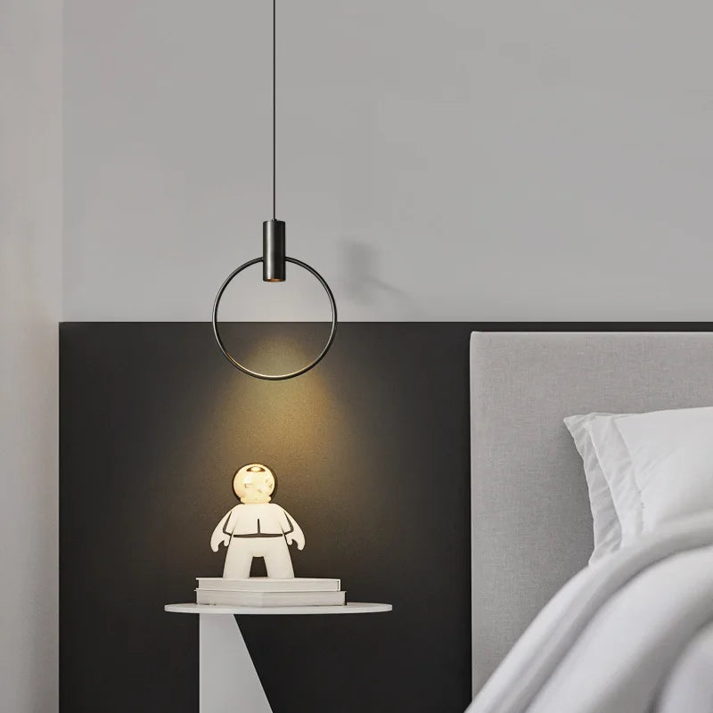 lustre minimaliste en laiton à 3 anneaux avec gradation variable