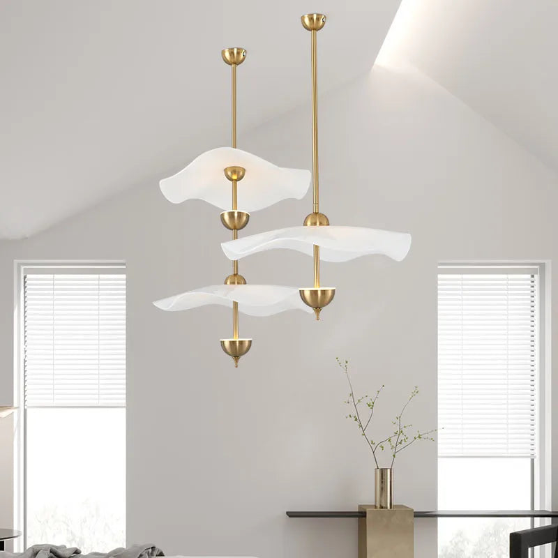 lampe suspension feuille de lotus métal doré luminaires art déco