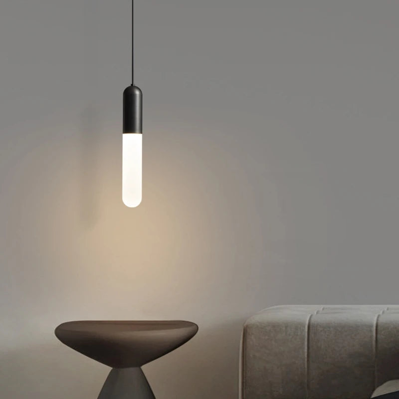 suspension de luxe en laiton avec ampoule en acrylique