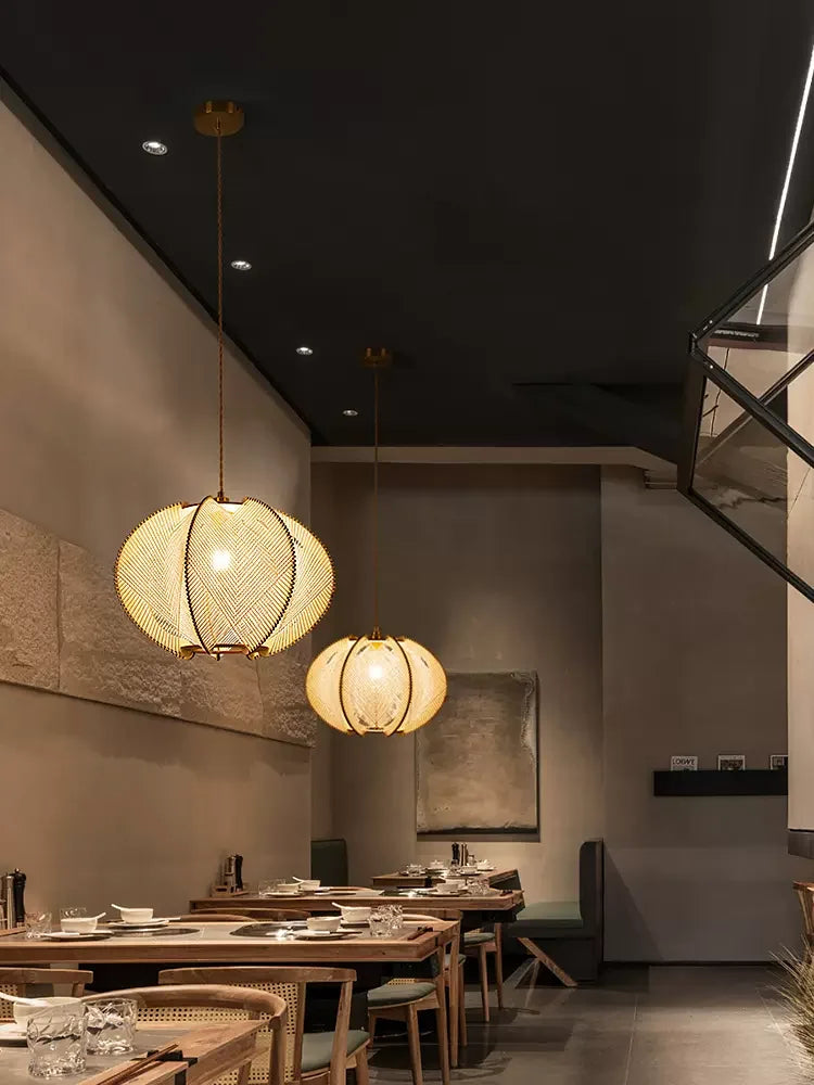 lustre en corde de chanvre et bois pour décoration intérieure