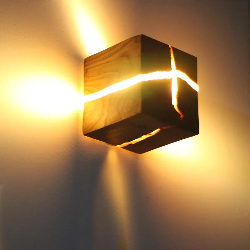 applique murale led en bois massif et résine faite à la main