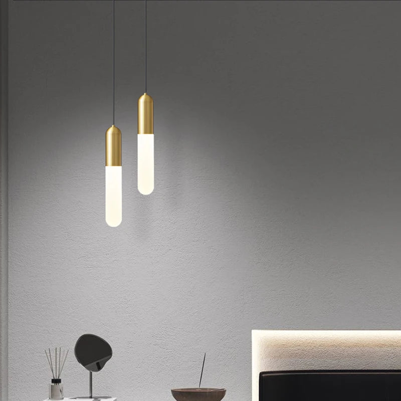 suspension de luxe en laiton avec ampoule en acrylique