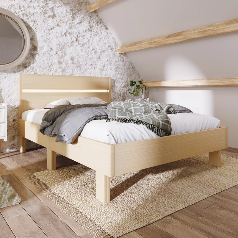 lit en bois avec rangement et éclairage intégré