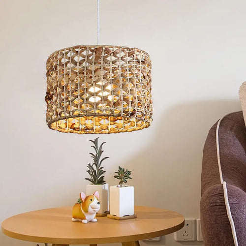 suspension en rotin style wabi sabi pour décoration moderne