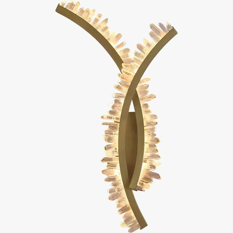 applique-murale-en-cristal-naturel-et-m-tal-dor-design-stylis-5.png