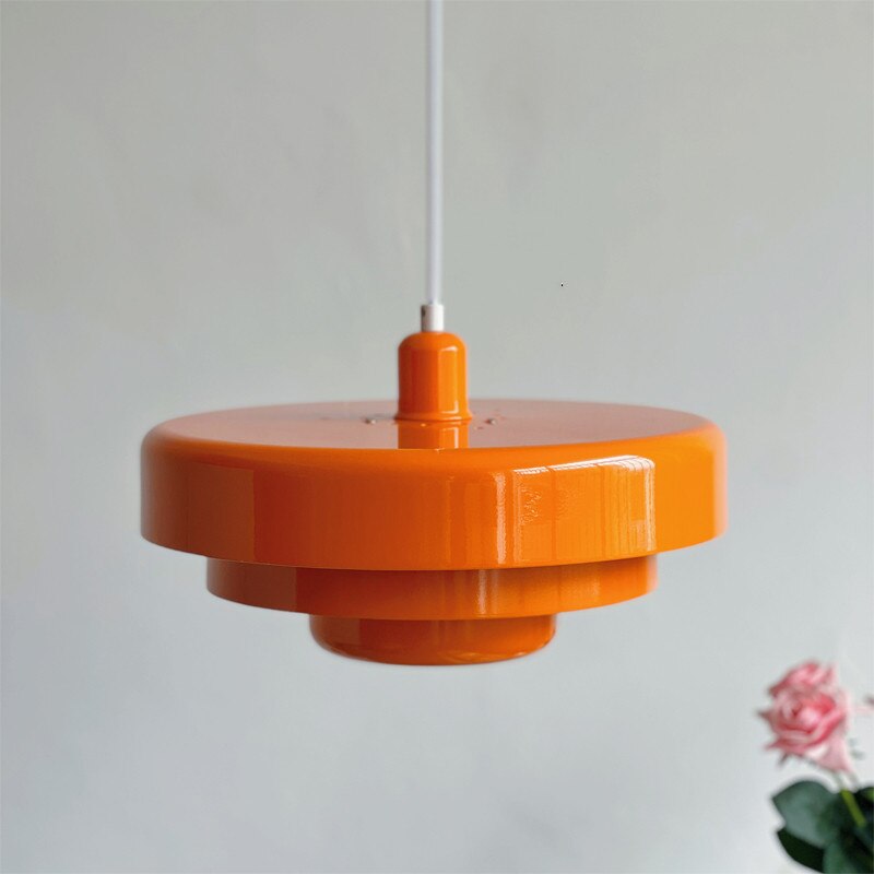 Suspension design avec abat-jour multiple en métal coloré Hirphan