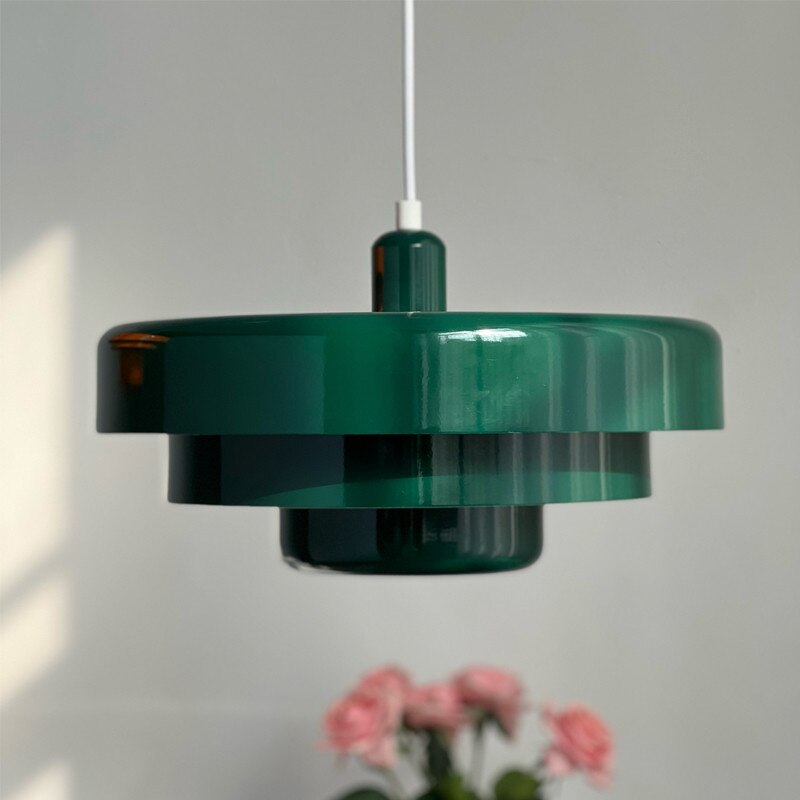 Suspension design avec abat-jour multiple en métal coloré Hirphan
