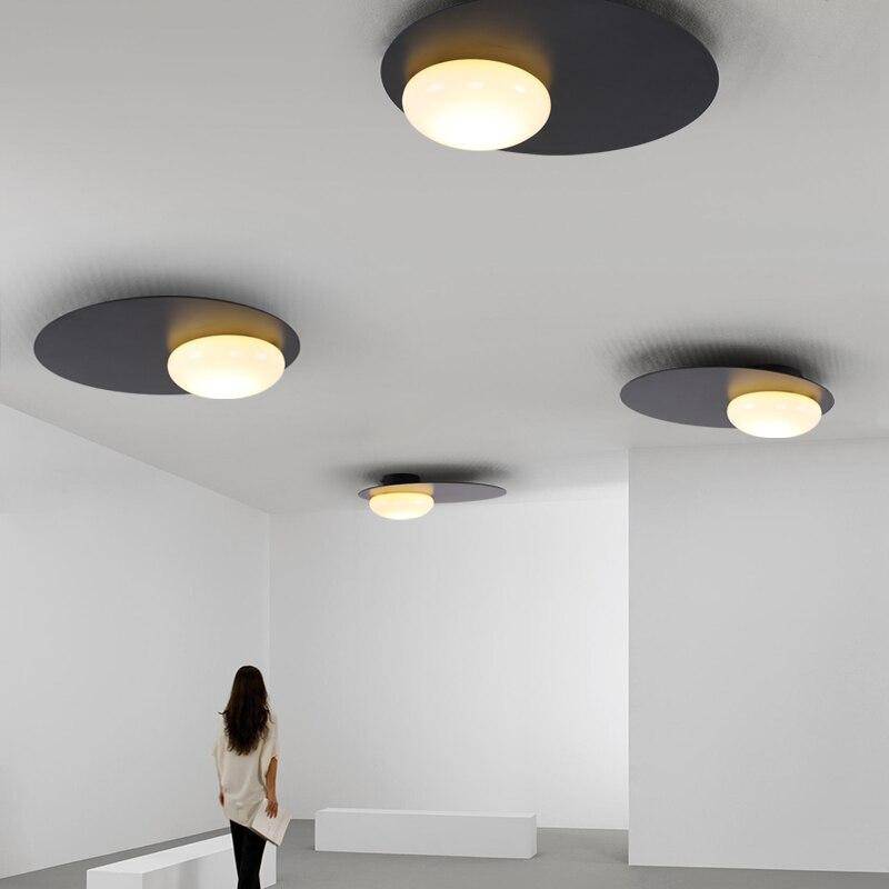 Plafonnier design à LED avec disque en métal noir style Ruban Loft