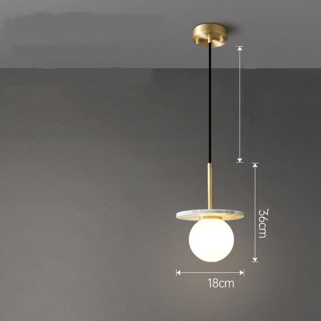 Suspension design avec abat-jour plat en marbre Gianna