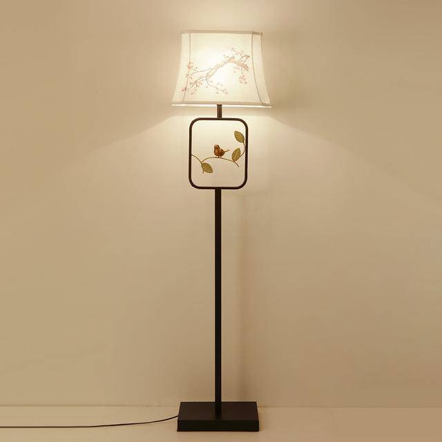 Lampadaire LED avec abat-jour en tissu European