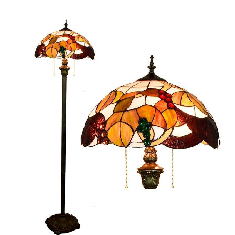 Lampadaire tiffany avec abat-jour en verre vitrail orange