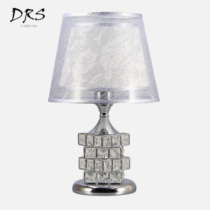 Lampe de chevet abat-jour et cristaux Rubiks