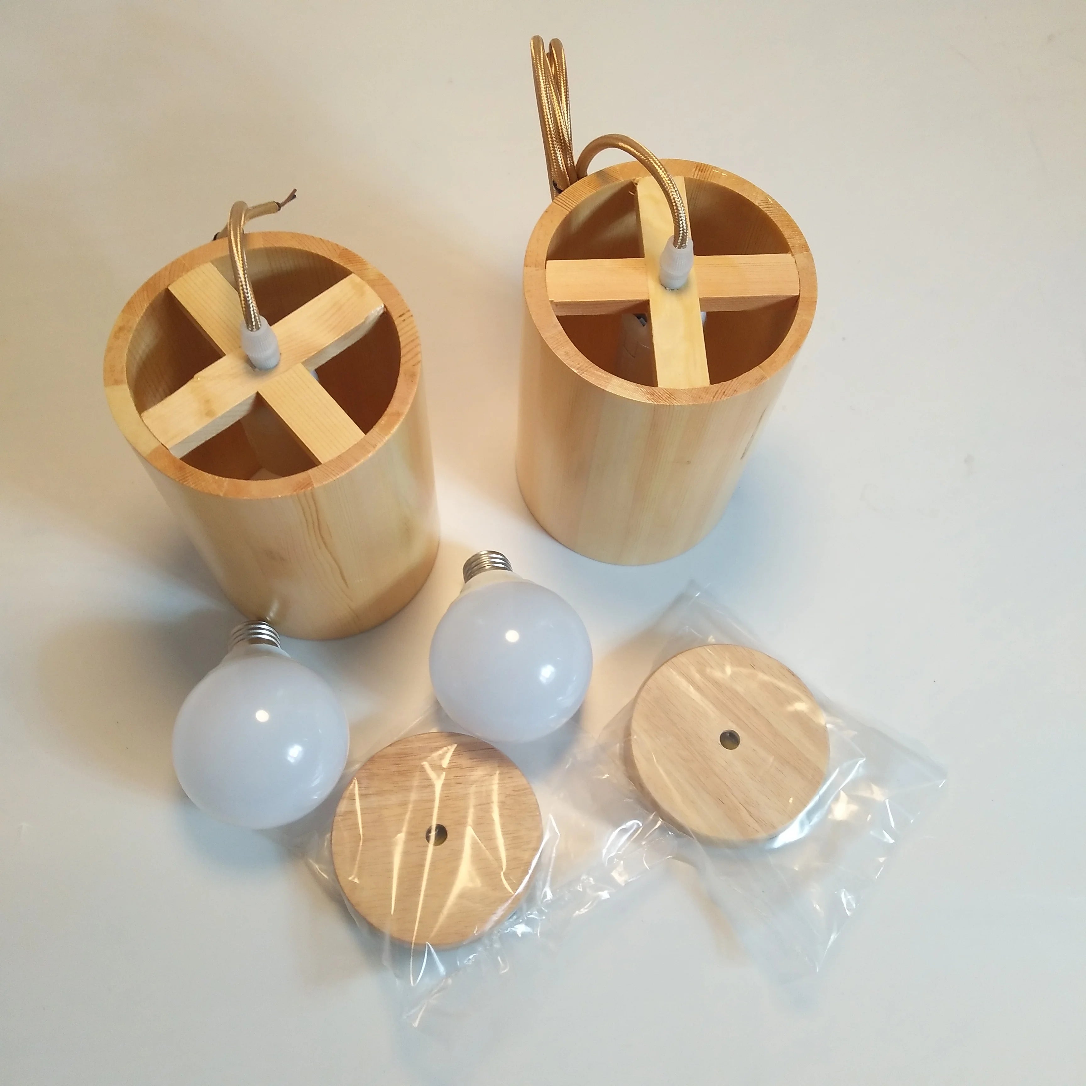 Suspension en bois simples nordiques de créateur lampe suspendue led cuisine île bar hôtel décor à la maison E27 - vue 6 sur 9