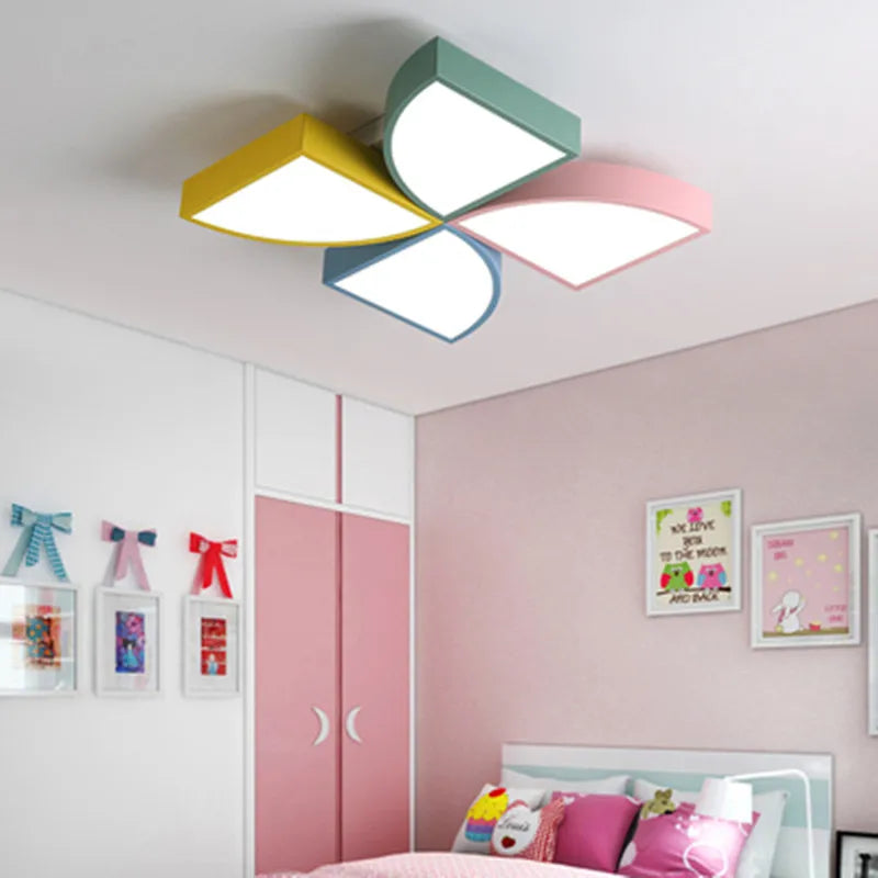 plafonnier moderne design pour chambre d'enfants lumineux et coloré - vue 4 sur 8