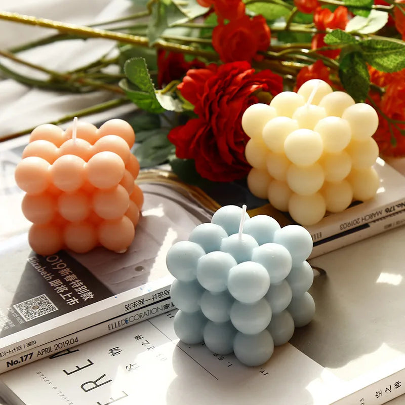 bougie parfumée big cube pour décoration moderne et aromathérapie - vue 6 sur 39