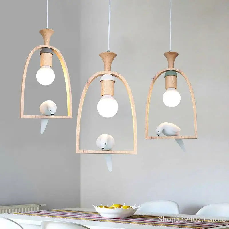 lustre en bois nordique créatif pour oiseaux chaleureux et romantique