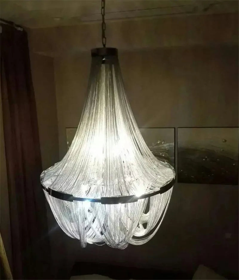 suspension moderne en aluminium design pour un éclairage élégant