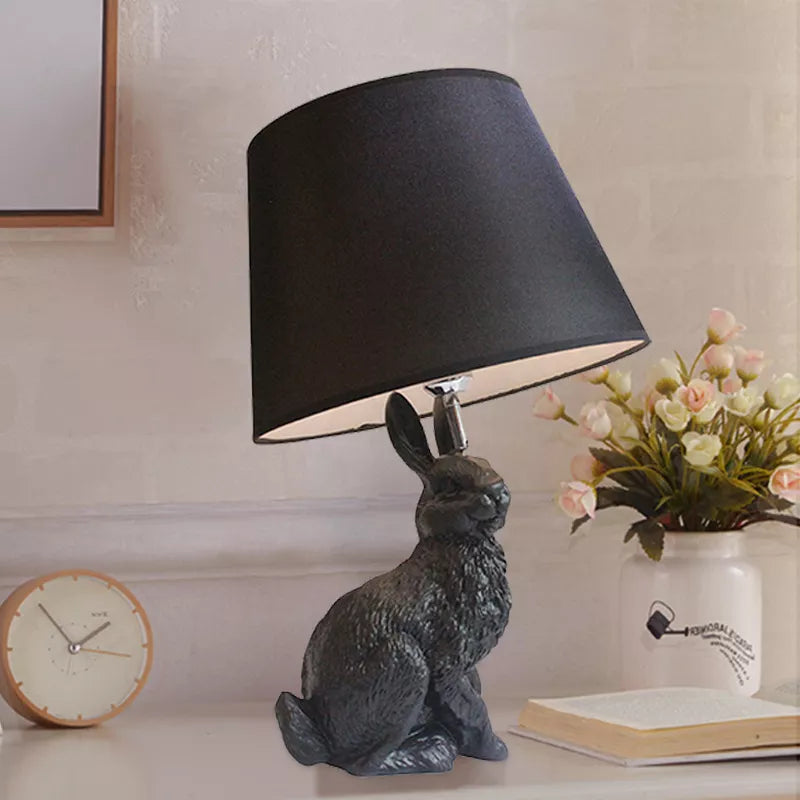 Lampe de Table lapin moderne en résine créative - vue 3 sur 7