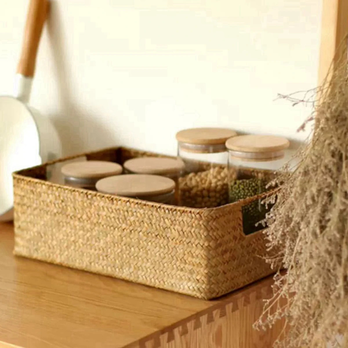 panier en jonc de mer tissé pour rangement et décoration - vue 5 sur 10