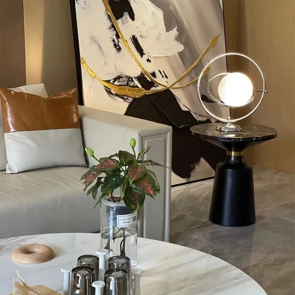 lampe à poser scandinave en chrome avec boule en verre - vue 5 sur 7