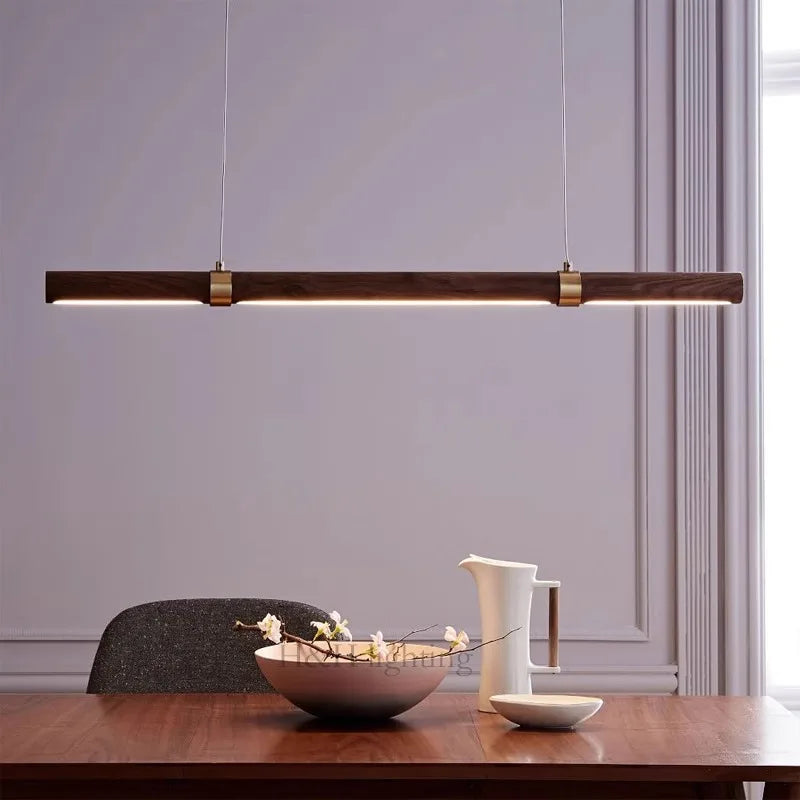 lustre long en bois avec éclairage led suspendu - vue 3 sur 5