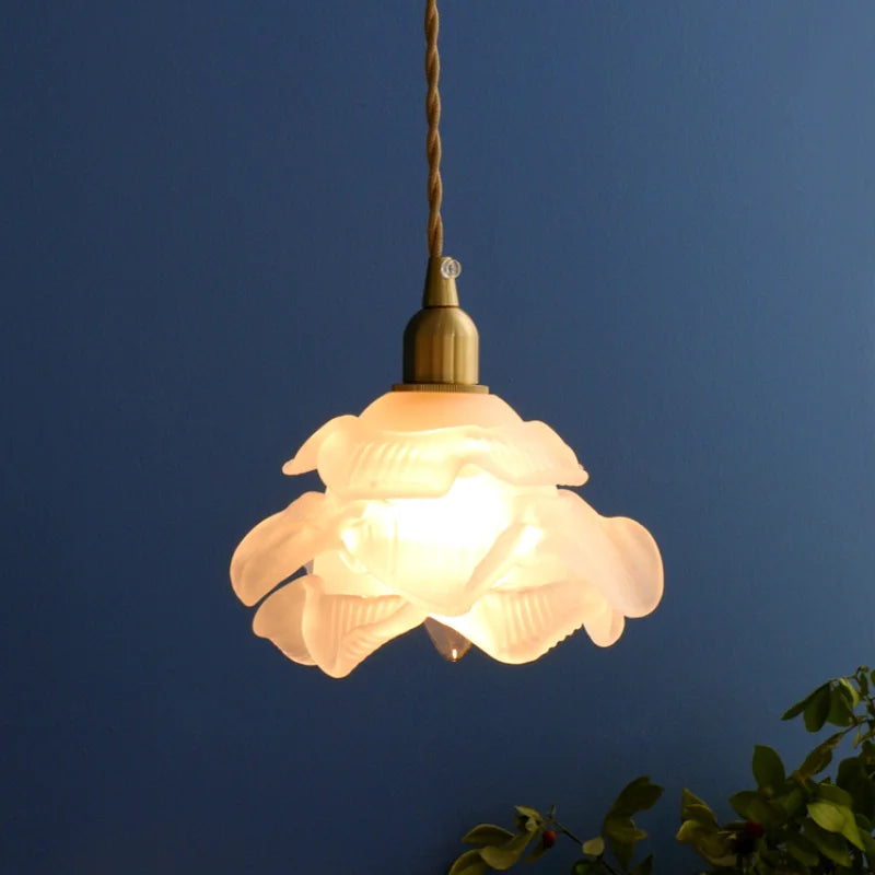 suspension rétro à pétales en laiton et verre pour décoration intérieure - vue 3 sur 10