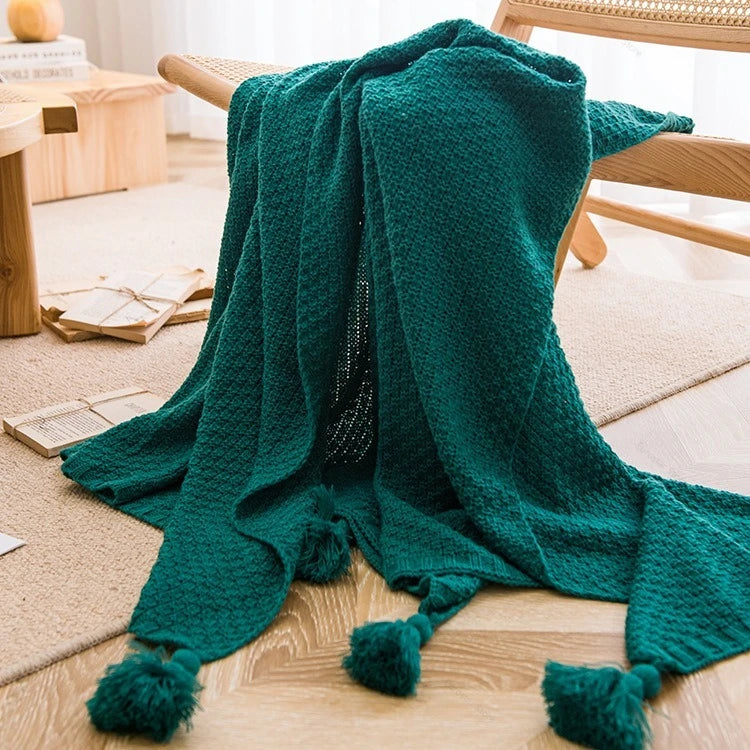 Plaid grosse maille gaufrée avec pompons style nordique - vue 7 sur 7