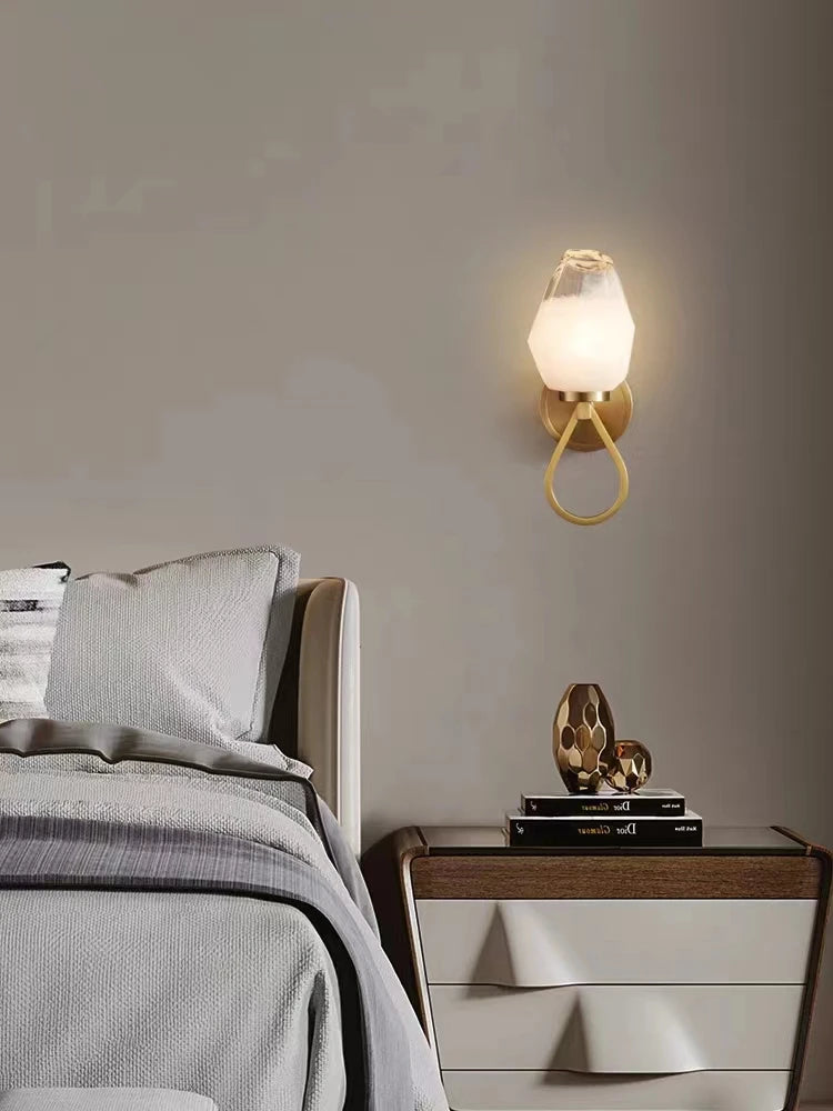 applique murale moderne en cuivre avec verre blanc pour allée
