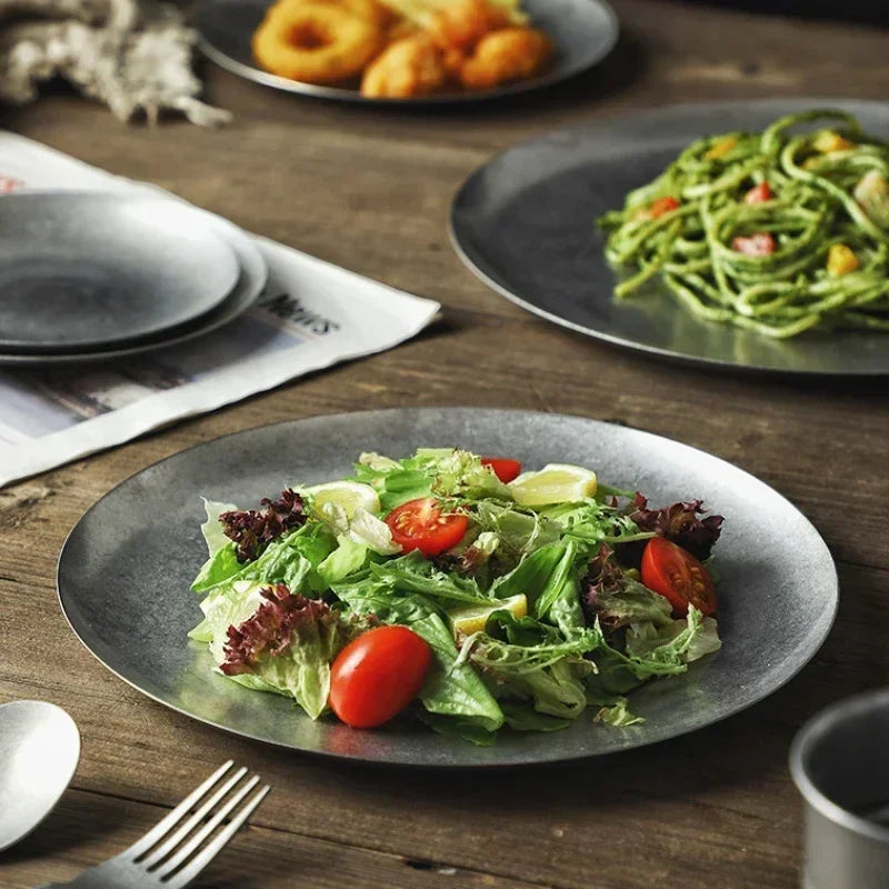 Assiettes plates inox style vintage nordique cuisine - vue 6 sur 7