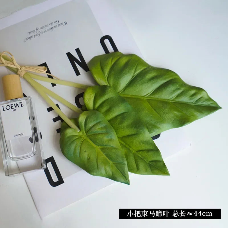 bouquet de feuilles monstera et bananier décoration intérieure mariage - vue 9 sur 10
