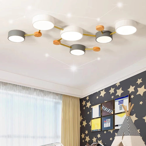 Plafonnier LED en bois au design nordique moderne