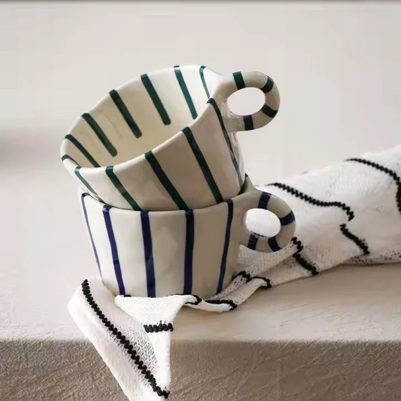 Mug céramique style nordique motifs géométriques anse peinte