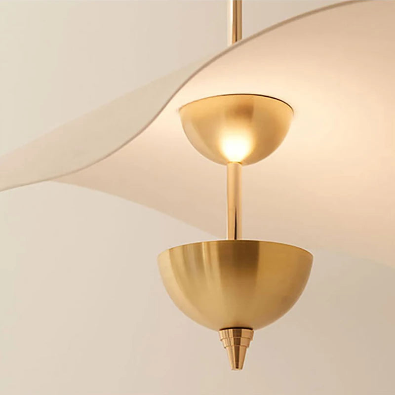 lampe suspension feuille de lotus métal doré luminaires art déco