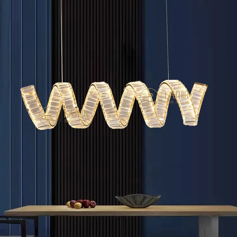 Lustre led spirale dorée au design moderne - vue 4 sur 7