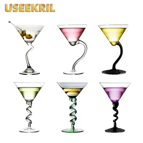 Verres martini incurvés design créatif pour bar maison