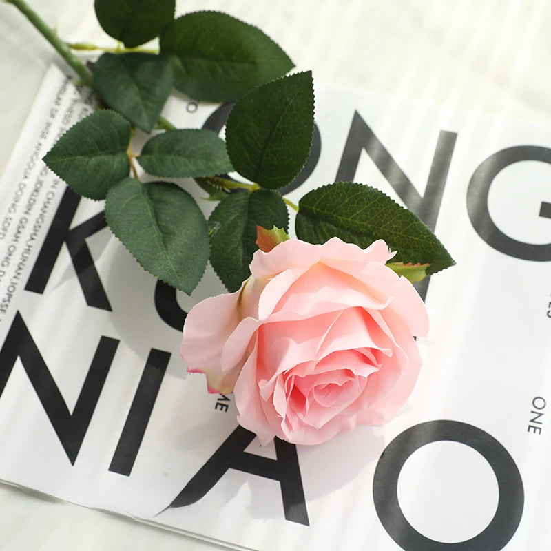 fleurs artificielles décoratives pour une ambiance agréable