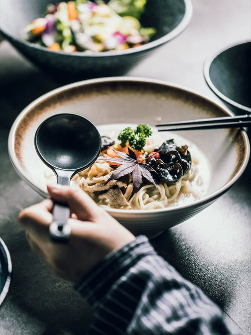 Bol ramen japonais en céramique style artisanal
