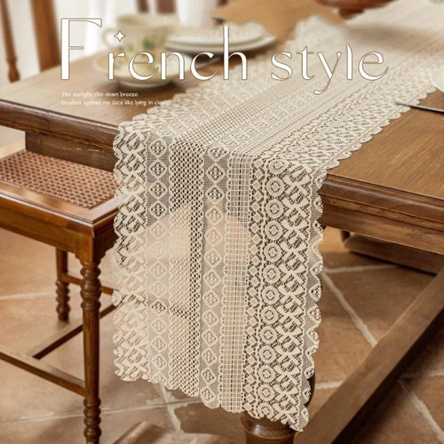 Chemin de table dentelle ajourée style vintage romantique