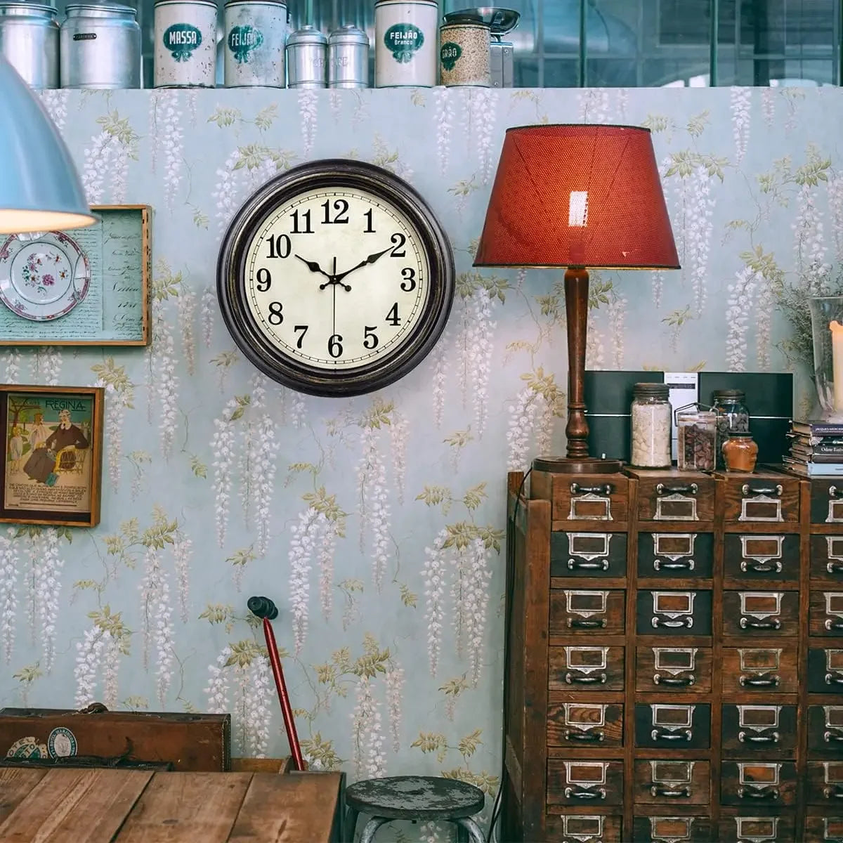horloge murale vintage silencieuse avec chiffres romains et arabes - vue 4 sur 9