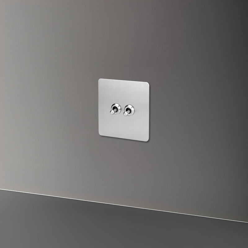 Interrupteur quadruple 4 voies en acier gris clair brossé bords arrondis