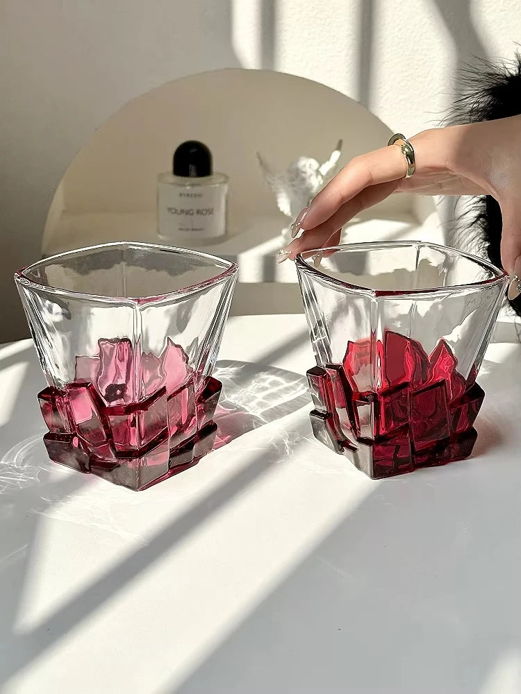 Verre artistique texturé style espace luxe pour whisky - vue 3 sur 7