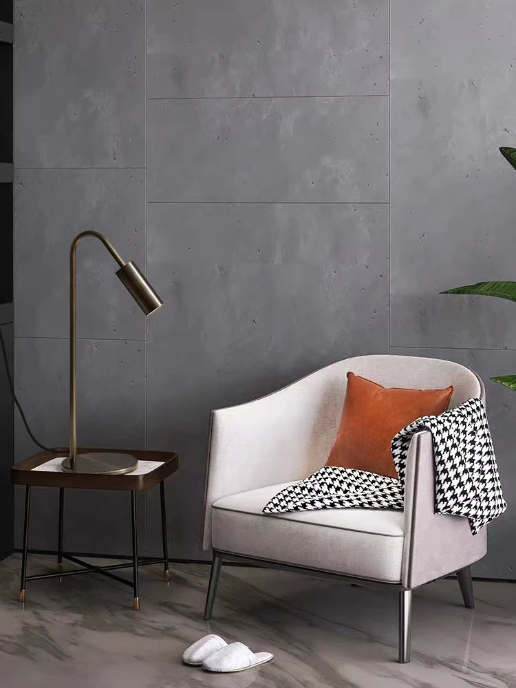 lampe de bureau minimaliste en cuivre pour lecture et décoration