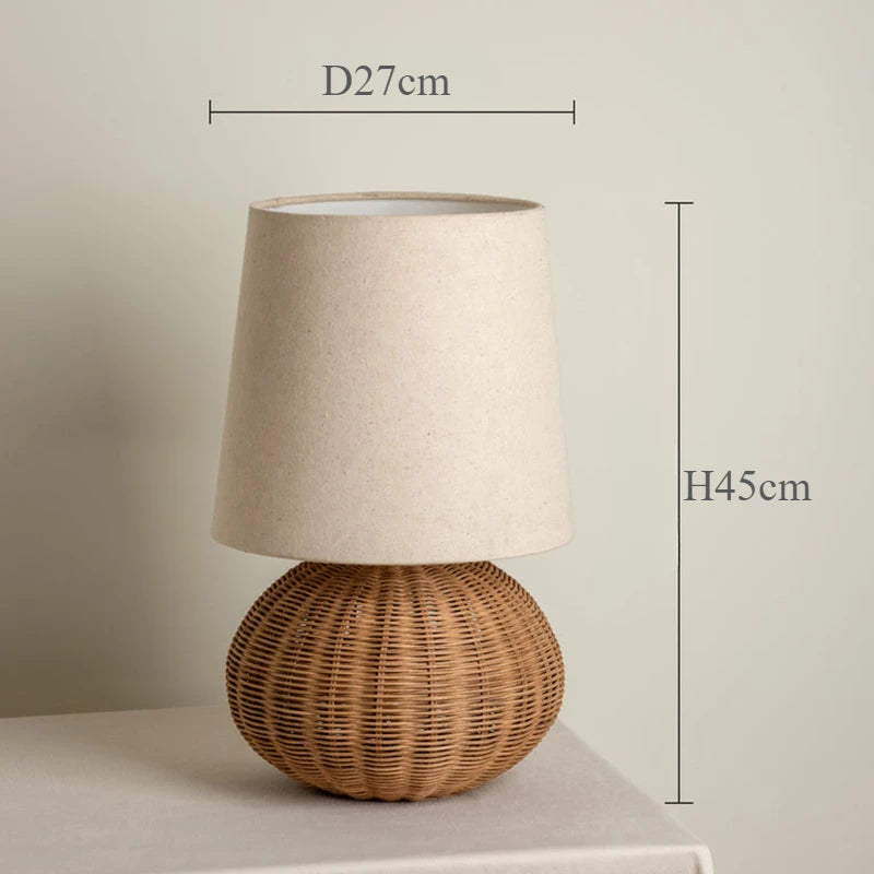 lampadaire en rotin avec abat-jour tissu et lumières led décoratives