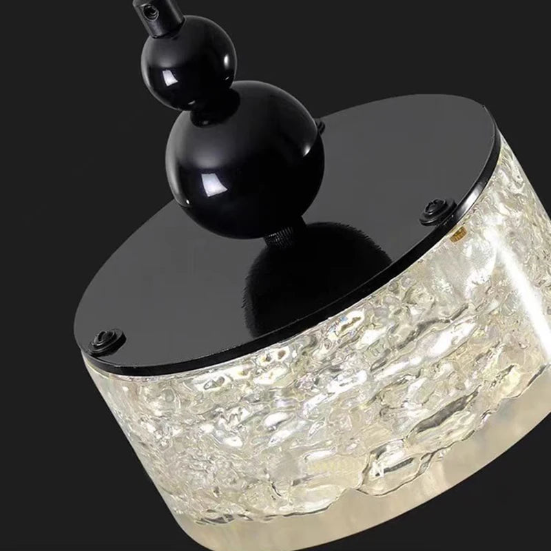 plafonnier led en résine transparente et métal noir style moderne - vue 6 sur 7