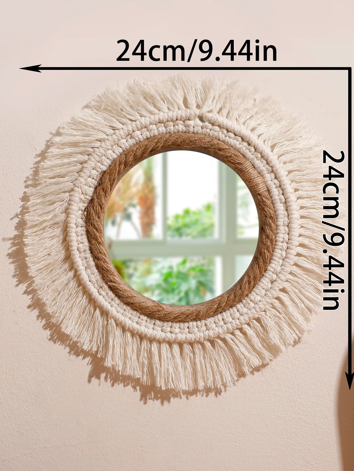 miroir suspendu en macramé décoratif avec pompons tissés - vue 14 sur 14