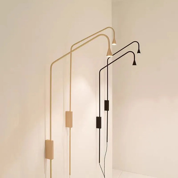 applique murale minimaliste dorée à bras long pour décoration intérieure