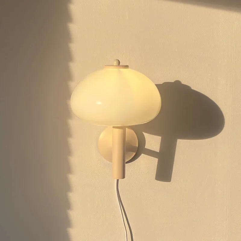 Avec interrupteur Bauhaus applique moderne blanc verre champignon applique murale LED lumière pour chambre salon Loft chambre décor - vue 4 sur 6